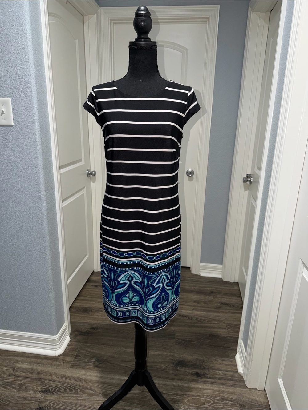 madison leigh Black Striped Midi Dress with Blue Border size 6